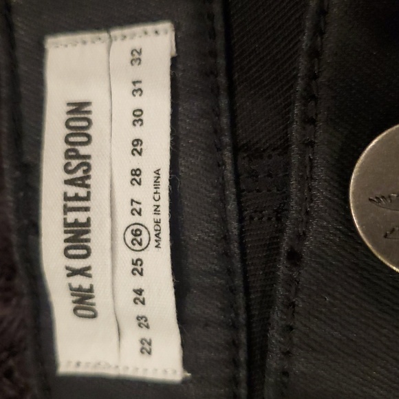 One Teaspoon by Revolve Black Side Lace-Up High Waist Shorts. Size 26 - Picture 4 of 8